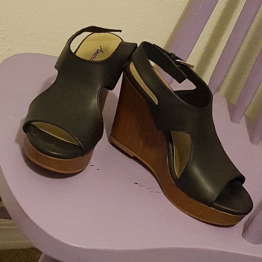 American eagle heels